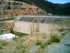 Staudamm des Kangaroo Creek Reservoir
