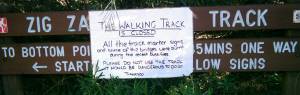 Hinweisschild zum Zig Zag Track