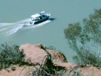 Hausboot auf dem Murray River bei Heading Cliff Lookout